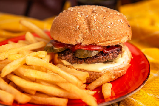 Burger Combo Vita cu Cartofi Prajiti