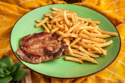 Meniu Ceafa de Porc cu Cartofi Prajiti