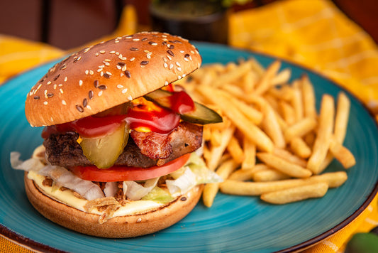 Burger Fain Food cu Cartofi Prajiti